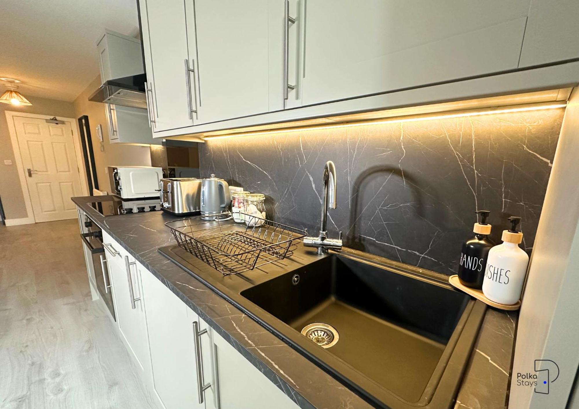 Hanley, Stoke - Modern Spacious Apartments By Polkastays מראה חיצוני תמונה